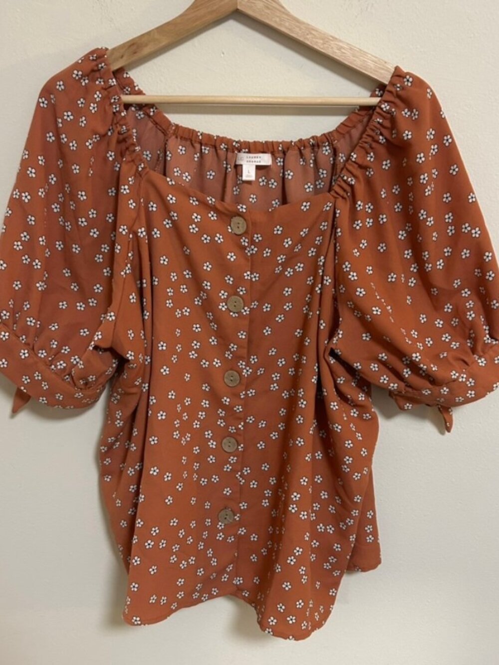 Burnt Orange Puff Sleeve Floral Blouse Buttons Tie Sleeve Sz L EUC Lauren Conrad